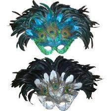 Pero fueron los portugueses que introdujeron las máscaras europeas junto con las fantasías usadas en europa. Loup Brazil A Plumes Masque Homme Bal Masque Masque Loup Plumes En Papier