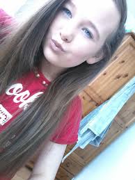 Katie Brewster (@katieyy890)