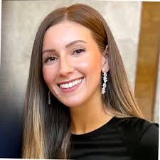 Alexa George's Instagram, Twitter & Facebook