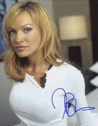 T'Pol's looks and favorite episode Carbon Creek in Star Trek Series  Enterprise