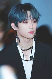 Pin By Erin On Oneus Kpop Guys Blue Hair Kpop