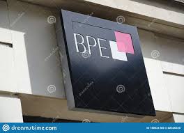 Private banken der sektor der privatbanken umfasst die großbanken, die zweigstellen ausländischer banken sowie einige private regionalbanken und sonstige kreditbanken. Bpe Banque Privee Europeenne Redaktionelles Bild Bild Von Korporativ Privat 150421205