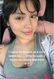 Crunch Fitness Brookfield Pool