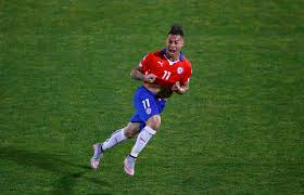 Estadísticas de su carrera (partidos, goles, tarjetas, etc.) e historial de traspasos. Eduardo Vargas Dipping Shot Takes Chile In To Copa Final World Soccer