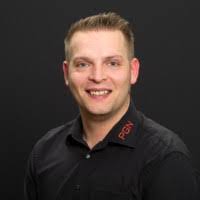 Max Ende's Instagram, Twitter & Facebook