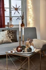 Weihnachtsdekoidee In Creme Und Gold Fur Dein Wohnzimmer Weihnachten Weih Wohnzimmer Weihnachtsdeko Weihnachten Wohnzimmer Weihnachtsdekoration Wohnzimmer