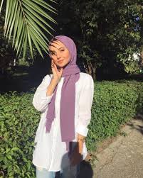 Fall/ winter 2020 color trends: All The Ways To Incorporate Purple Into Your Wardrobe Hijab Fashion Inspiration