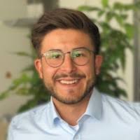 500+ Profile mit dem Suchbegriff „Hugel“