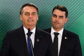 Check out this biography to know about his birthday, childhood, family life. Narrativa Que Tentam Armar Contra A Familia Bolsonaro Diz Flavio Sobre Envolvimento Do Pai Em Caso De Rachadinha Jovem Pan