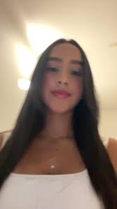 Stylish Outfit Showcase: Fashion Inspiration at Home