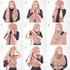 Beautiful Hijab Style To Wear With A Necklace Hijab Fashion Inspiration Gaya Hijab Model Pakaian Hijab Pakaian Islami