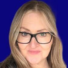 Sarah Gibb's Instagram, Twitter & Facebook