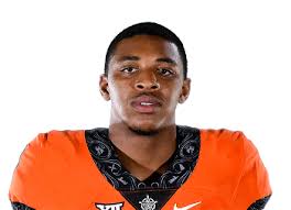 Dee Anderson's Instagram, Twitter & Facebook