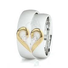 Heart Shape Pattern His And Her Wedding Rings 0 14 Carat Round Diamond 6mm 02100 Wedding Rings His And Her Wedding Rings Wedding Rings Engagement