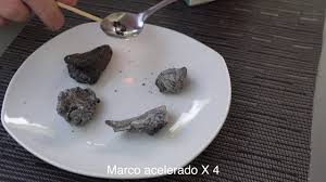 El ámbar gris es una masa sólida de material sintetizado por las ballenas que crece en sus intestinos durante varios años. Probar Su Ambar Gris Para Ver Si Es Real Youtube