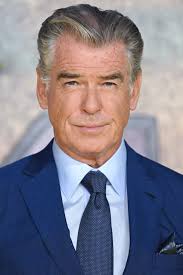 20 Male Celebrities Who Look Amazing With Gray Hair