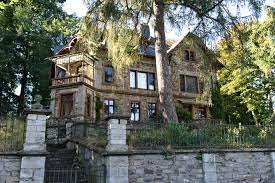 Halle & umgebung die haussuche durchführen ✓ entscheiden sie sich zwischen reihenhaus, einfamilienhaus. Datei Hundsdorf Haus Petersberg Jpg Wikipedia