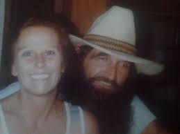 Can someone merge these two photos?