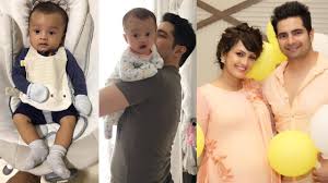 ← hina khan biography, boyfriend, family, height, age, more. Karan Mehra Shares A Cute Picture With His Little Minion Baby Wife Photos Karan Mehra Family Youtube