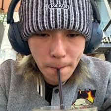 Stream Chris Ca$hin music