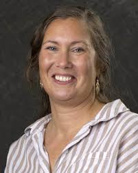 Carrie Watterson's Instagram, Twitter & Facebook