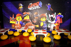 As lego batman movie is fully in continuity with lego movie 1 and 2,note while lego ninjago movie seemingly not at all best guess is that batman's film occurs between the second or third of the. Lego Movie 2 Wins Top Spot But Falls Short Of Forecasts Fortune