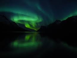 Dec 09, 2020 · the northern lights can be seen from september through april in the northern hemisphere and march through september in the southern hemisphere. 10 Illuminating Facts About The Northern Lights