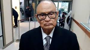 Ciudadano se postula ante el Congreso como gobernador interino de NL