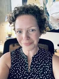 Ashley Tapley's Instagram, Twitter & Facebook