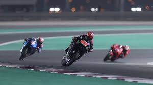 Desafortunadamente, los que emiten en abierto todo el torneo moto gp como he mencionado anteriormente, en españa solo podrás ver motogp directo online de principio a fin en dazn. Motogp Gp De Doha 2021 Horario Tv Donde Seguir Y Como Ver Online La Carrera En Losail As Com