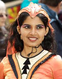 minj-eeta the asian lady fan