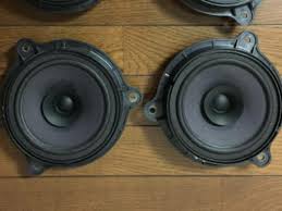 Speaker bisa disebut sebagai alat bantu untuk mengeluarkan suara yang dihasilkan oleh perangkat musik seperti mp3 player dan dvd player. Nissan Teana Speaker Auto Accessories On Carousell
