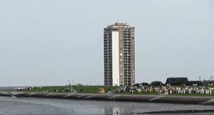 Unsere vier ferienwohnungen im haus tümmler wurden im jahre 2018 renoviert und bieten ihnen separate schlafzimmer, wohnzimmer, küche und duschbad. Busum Ferienwohnung Hochhaus Ferienwohnung Busum Mit Meerblick