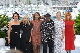 Jun 03, 2021 · cannes film festival 2021 lineup: Cannes Film Festival 2021 Photos Red Carpet Fashion Moments And More Variety