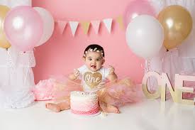 When it comes to gathering birthday party ideas for little girls, it can be hard to put your thoughts together, especially if you're focused on one color. Pink And Gold One Year Session Birthday Photoshoot Birthday Photography 1st Birthday Photoshoot Girl
