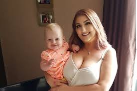 Other times, we can tell because the cancer sometimes spreads to skin within. Mum 34 Diagnosed With Stage 4 Lung Cancer Months After Giving Birth Mirror Online