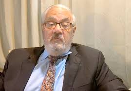 Retired US Rep. Barney Frank throws support behind Richard Neal in race  against Democratic primary challenger Alex Morse