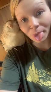 Laurie Haddock's Instagram, Twitter & Facebook