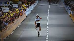 Jun 26, 2021 · comme lors de l'édition précédente, la première étape du tour de france 2021 a fait des dégâts au sein du peloton et certains coureurs ambitieux se retrouvent déjà en position délicate. Tour De France Voila Comment Julian Alaphilippe S Est Impose A Landerneau Ce Samedi Video Clermont Ferrand 63000