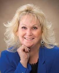 Sandy Mccaslin's Instagram, Twitter & Facebook