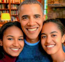 I am sorry Easy is not into Remy like she is into him. Clout chasing is  what he is there for smh