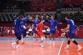 Similar to indoor volleyball, the objective of the game is to send the ball over the net and to ground it on the opponent's side of the court. Odffr1efih2gdm