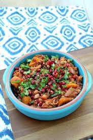 Figure out how many calories & macros you should be eating with this (100% free) calorie calculator. Sarah Foster Safo100 Profile Pinterest