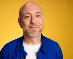 Derek Mclean's Instagram, Twitter & Facebook