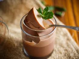 Coklat tergolong dari dua jenis baik bubuk maupun coklat batang. 5 Resep Puding Cokelat Susu Pas Untuk Valentine