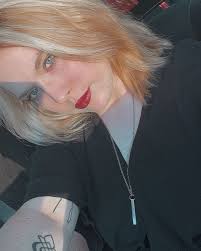 Cari-Lynn White (@cari_lynn2002) • Instagram photos and videos