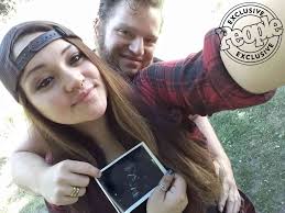 Alaskan Bush People's Gabriel Starbuck Brown, Raquell Rose Expecting First  Child