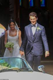 Music brought actor miles teller and model keleigh sperry together. Miles Teller And Keleigh Sperry Are Married After A Wedding In Hawaii Hawaiian Wedding Dress Celebrity Wedding Dresses Miles Teller