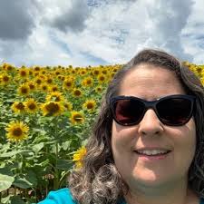 Kimberly Huss's Instagram, Twitter & Facebook