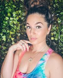 Brooke Moss's Instagram, Twitter & Facebook